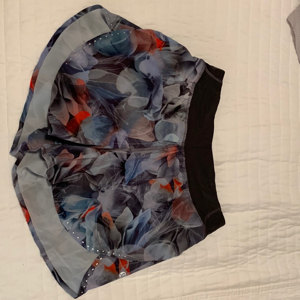 Lululemon short